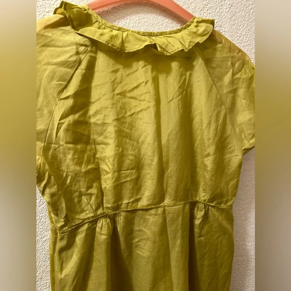 J. Crew Blouse Chartreuse Silk Blend Ruffle B Neck Puff Sleeve Side Zip Size 4